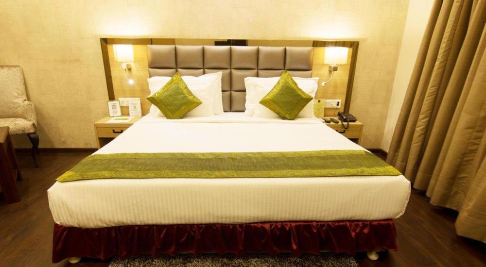 Kc Manor Hotel Jamshedpur Eksteriør billede