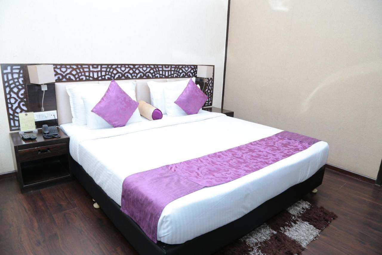 Kc Manor Hotel Jamshedpur Eksteriør billede